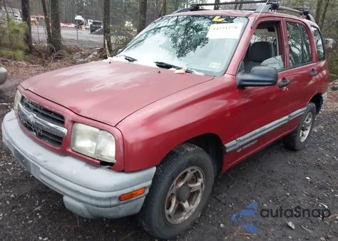 2000 Chevrolet Tracker Hard Top from USA, damaged, VIN 2CNBJ13C2Y6933804